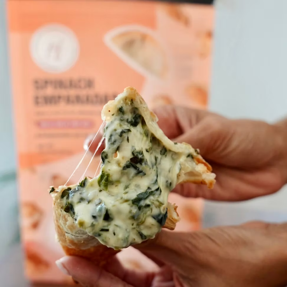 Empanada Argentina de Espinaca - 6 units | Patagonia Flavors